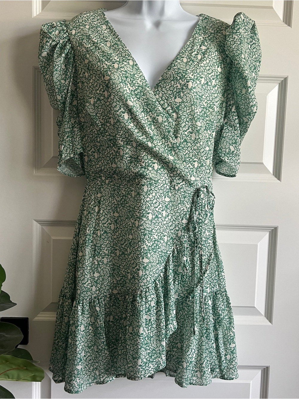 ARATTA NWOT Flouncy Mini Dress Sample Medium